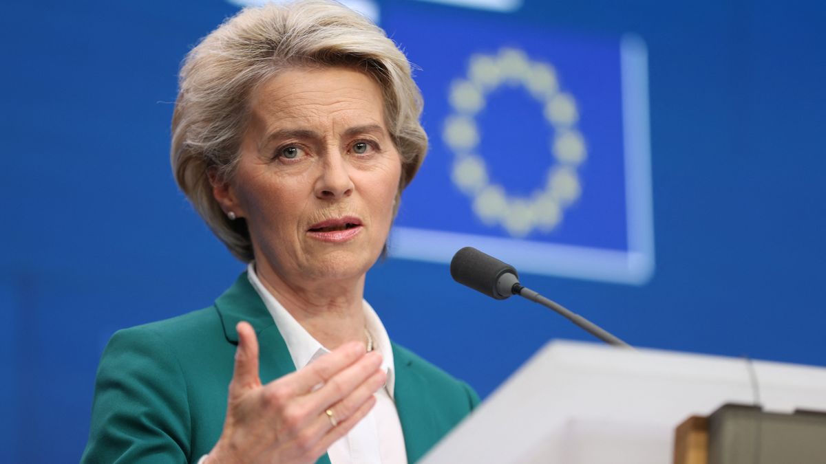 BRUSSELS, BELGIUM - OCTOBER 21: President of the European Commission Ursula von der Leyen holds a joint press conference with President of the European Council Charles Michel (not seen) within the European Union (EU) Leaders' Summit in Brussels, Belgium on October 21, 2022. Dursun Aydemir / Anadolu Agency (Photo by Dursun Aydemir / ANADOLU AGENCY / Anadolu Agency via AFP)