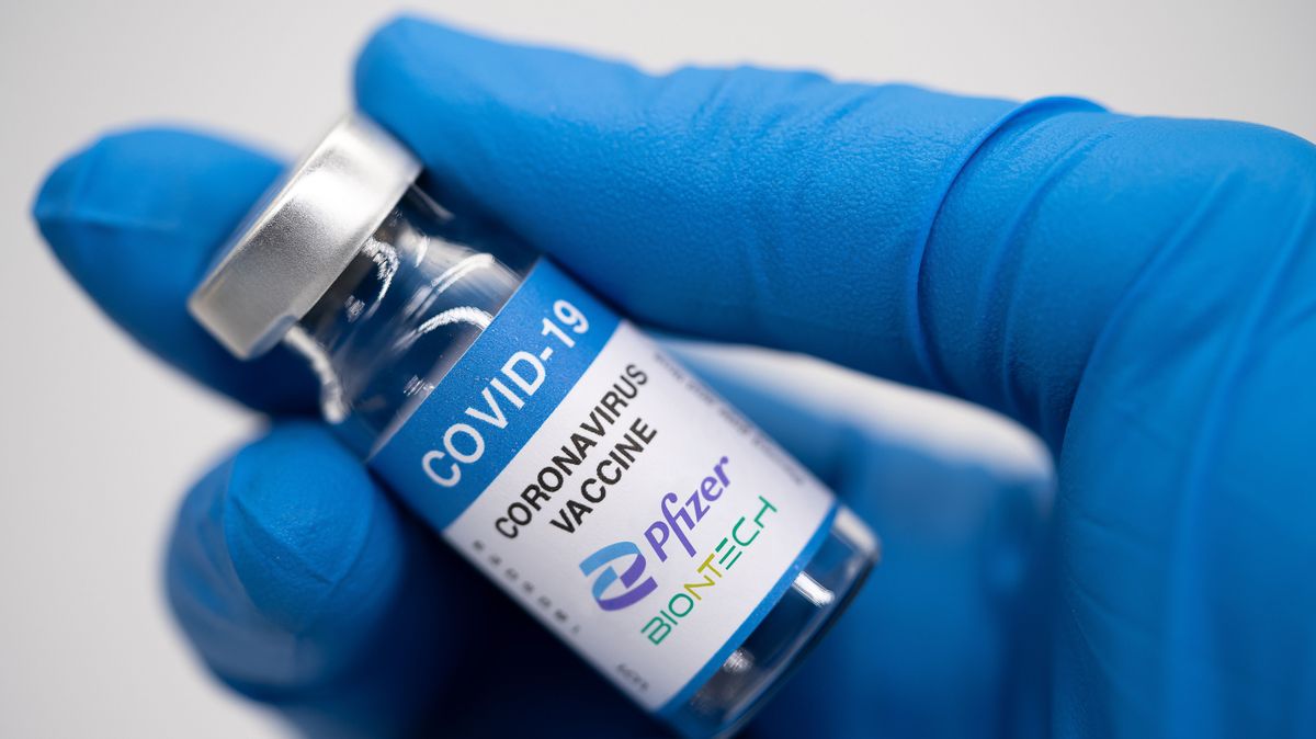 Többszázezer Covid-vakcinát ad ajándékba a kormány