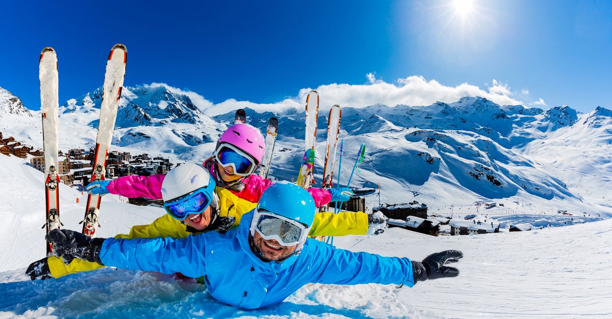 Happy,Family,Enjoying,Winter,Vacations,In,Mountains,,Val,Thorens,,3