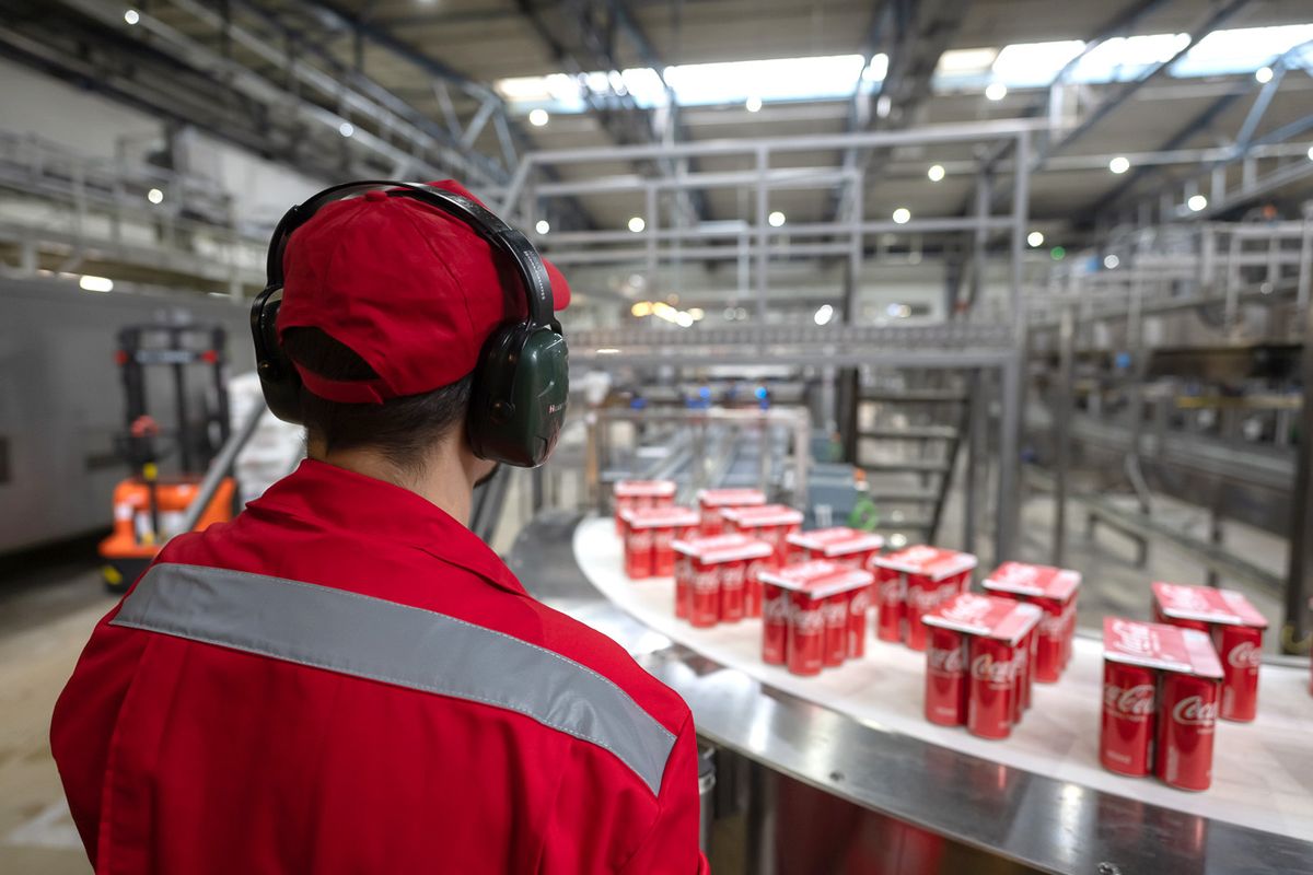 coca cola gyár factory