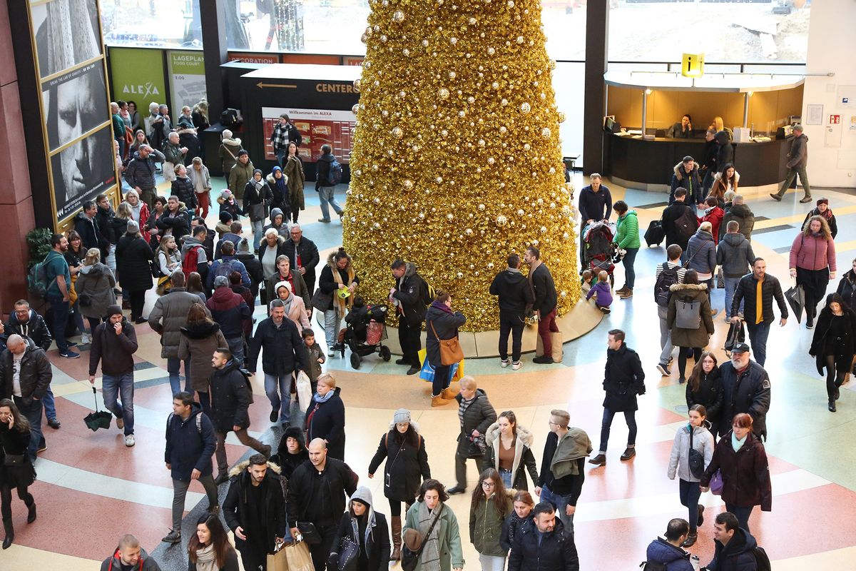 Christmas Shopping Underway In Berlin