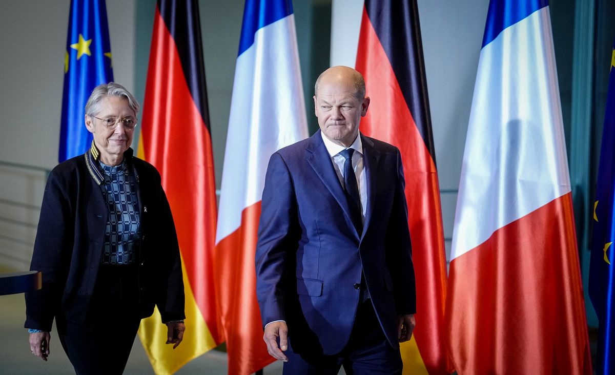25 November 2022, Berlin: Chancellor Olaf Scholz (SPD) and Élisabeth Borne, Prime Minister of France, arrive for a press conference at the Federal Chancellery. Photo: Kay Nietfeld/dpa (Photo by Kay Nietfeld/picture alliance via Getty Images)