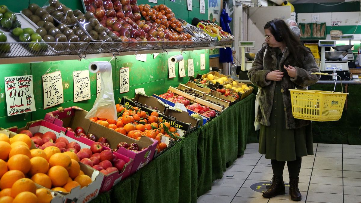Food price rises with inflation spiking to record of nearly 15% in London