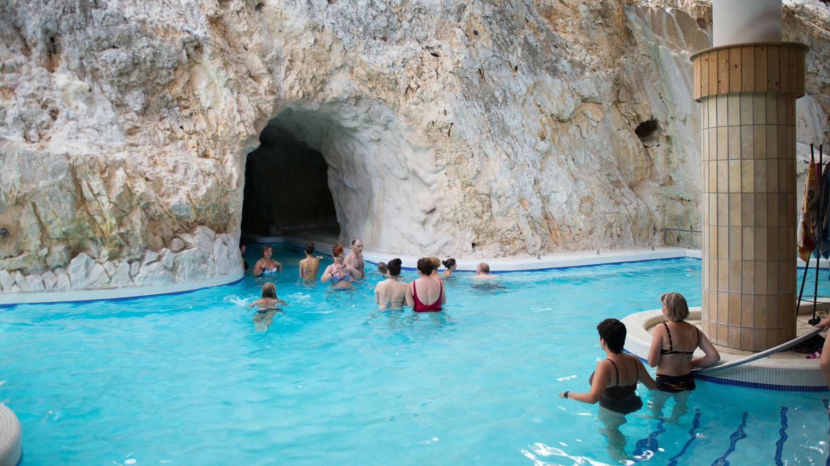 Miskolc,,Hungary,-,Aug,29,,2014:,Cave,And,Pool,Of