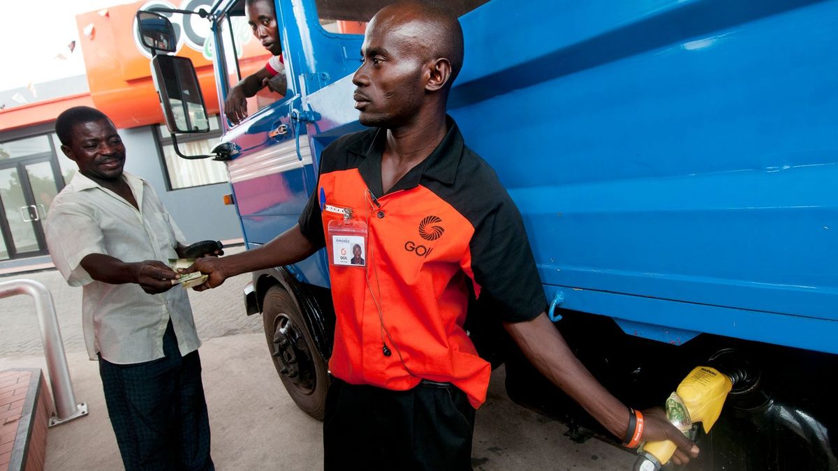 Ghana - Accra - GOIL Ghana Oli petrol station