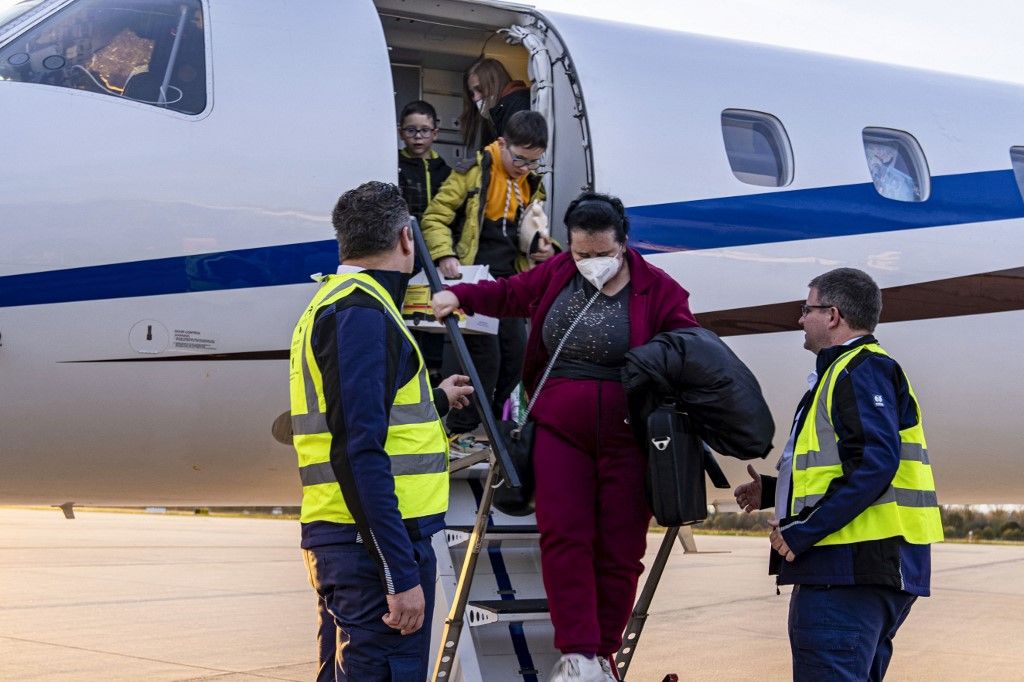 Relief flight for sick Ukrainian children