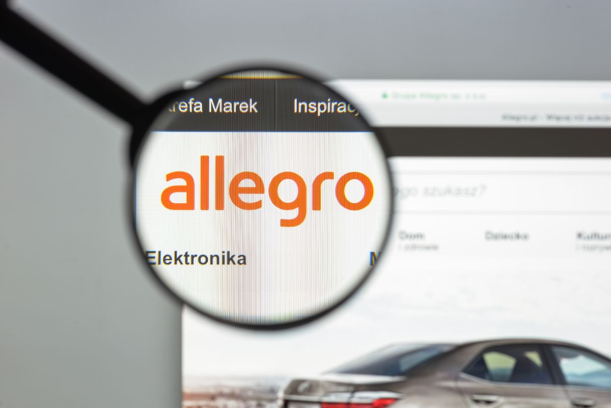 Milan,,Italy,-,August,10,,2017:,Allegro,Website,Homepage.,It Milan, Italy - August 10, 2017: Allegro website homepage. It is a Polish online auction website.. Allegro.pl logo visible.