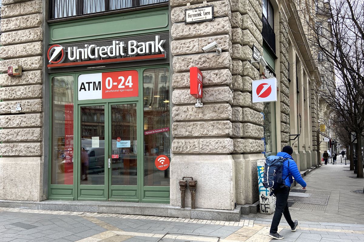 Budapest 2022.02.28.Unicredit Bankfoto: