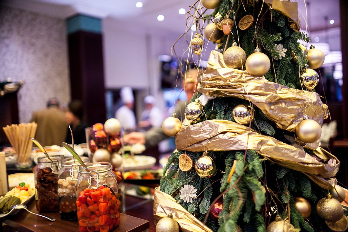 Christmas,Tree,In,Luxurious,Hotel,Room,Buffet,Restaurant Christmas tree in luxurious hotel room buffet restaurantChristmas tree in luxurious hotel room buffet restaurant