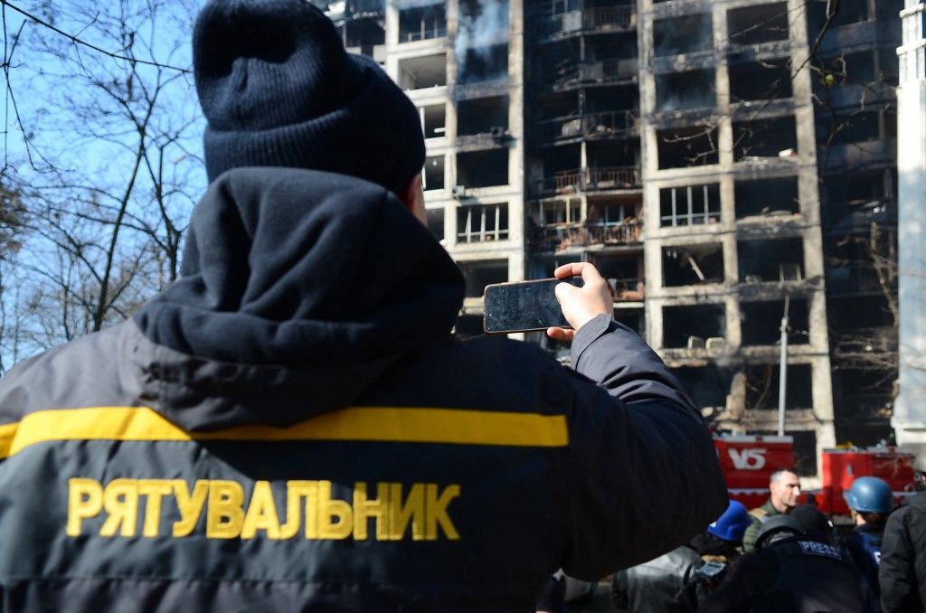 Residential building shelled in Svyatoshyno district of Kyiv