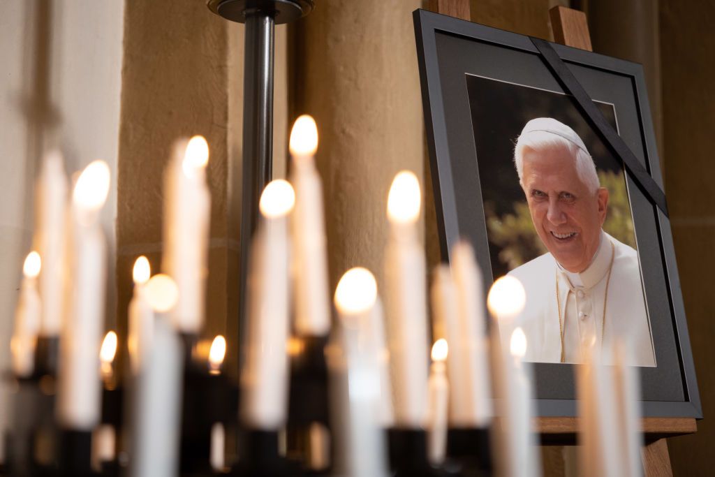 Pope Emeritus Benedict XVI died - Paderborn