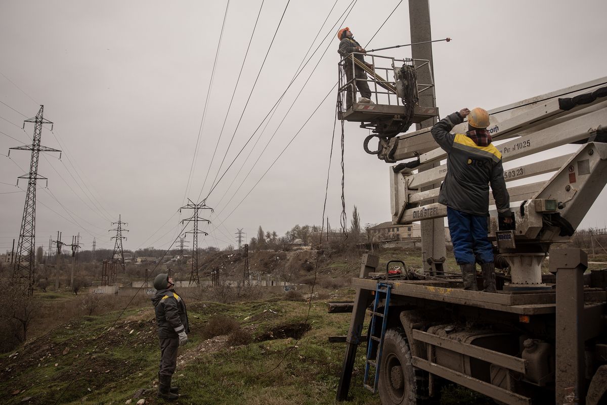 Ukraine Works To Restore Electricity Infrastructure In Kherson