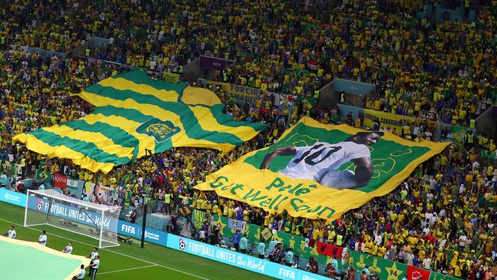 Cameroon v Brazil: Group G - FIFA World Cup Qatar 2022LUSAIL CITY, QATAR - DECEMBER 02: A flag of Brazil legend Pele is unveiled in the crowd ahead  the FIFA World Cup Qatar 2022 Group G match between Cameroon and Brazil at Lusail Stadium on December 02, 2022 in Lusail City, Qatar. (Photo by Stefan Matzke - sampics/Corbis via Getty Images)