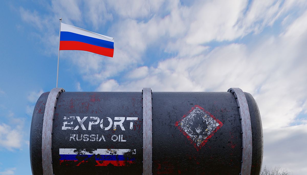 Russian,Oil,Tank.,Oil,Tank,Background,,Russia,Flag,On,Tank,