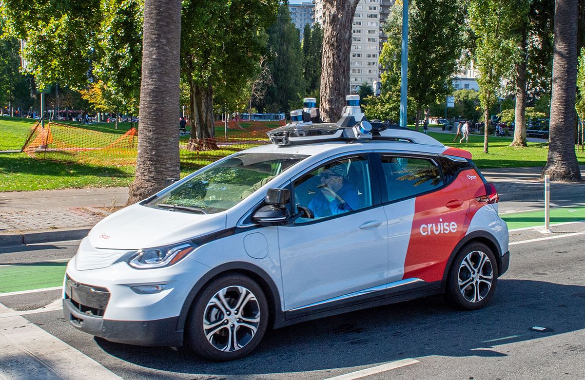 Test Drive Robot Car Cruise 05 November 2019, US, San Francisco: A robot car of the General Motors subsidiary Cruise is on a test drive. Photo: Andrej Sokolow/dpa (Photo by Andrej Sokolow / DPA / dpa Picture-Alliance via AFP)