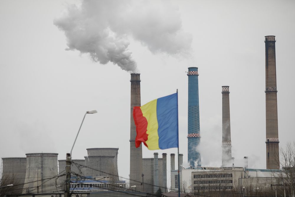 Bucharest,,Romania,-,March,20,,2021:,Bucharest,Power,Station,With
Románia is az extraprofitadó bevezetéséről döntött