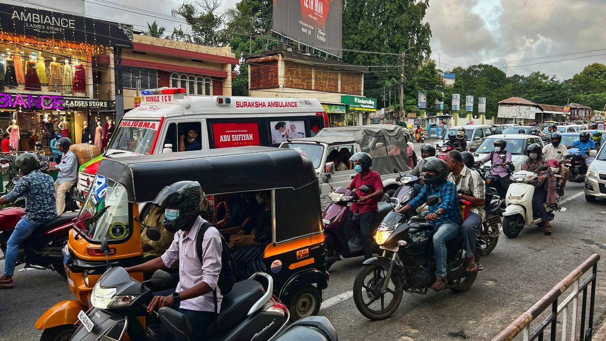 Heavy vehicle traffic in Thiruvananthapuram (Trivandrum), Kerala, India, on May 30, 2022. (Photo by Creative Touch Imaging Ltd