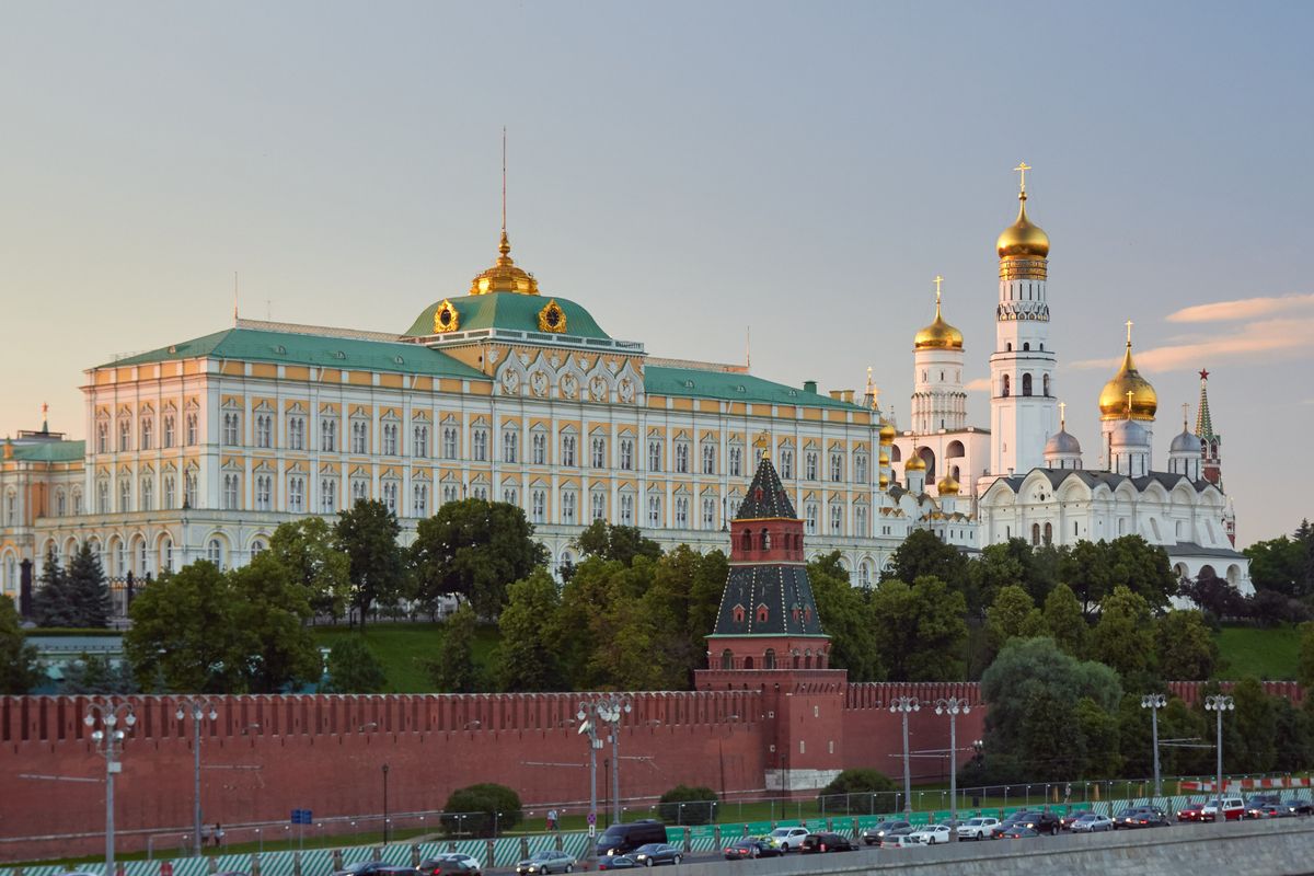 Moscow Kremlin at sunset
Ukrajna béke