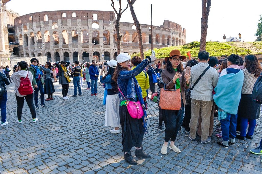 Chinese tourists in the streets of Rome
koronavírus