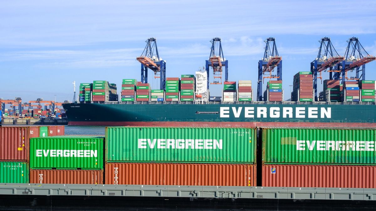 PORT OF ROTTERDAM, SOUTH HOLLAND, NETHERLANDS - MARCH 2: The Container ship Ever Greet from the Taiwanese container transportation and shipping company Evergreen Marine Corporation, under Panama Flag is seen on the Yangtzekanaal in the Rotterdam harbor on March 2, 2022 in Botlek-Europoort-Maasvlakte, Netherlands. 