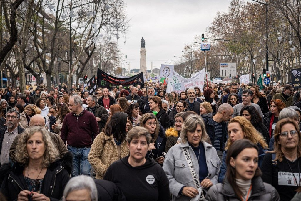 Teachers protest for the improvement of the working conditions in Lisbon