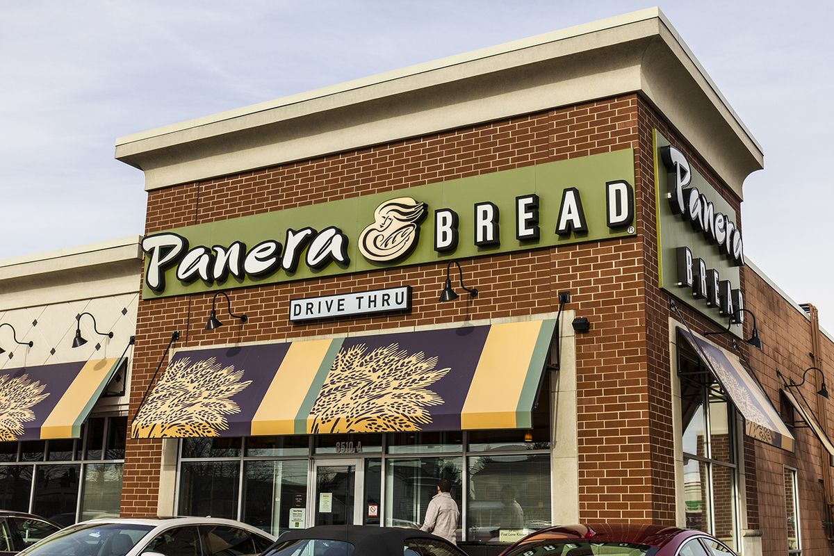 Indianapolis,-,Circa,December,2016:,Panera,Bread,Retail,Location.,Panera