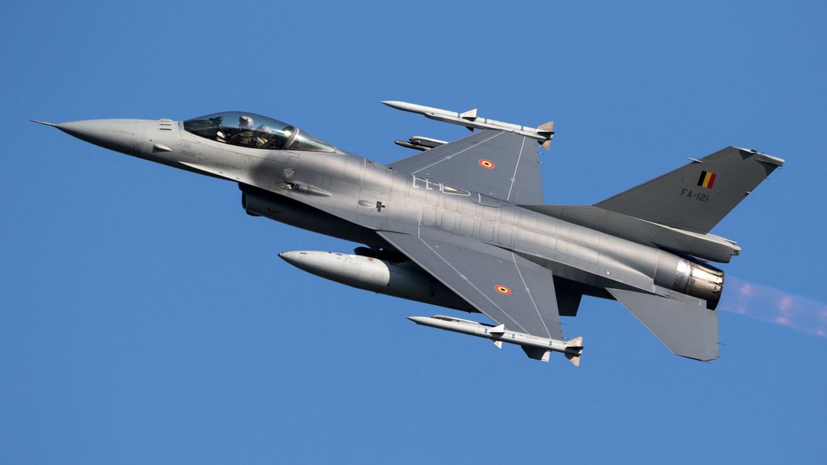 Leeuwarden,,The,Netherlands,-,Mrt,28,,2017:,Belgian,Air,Force, F-16
