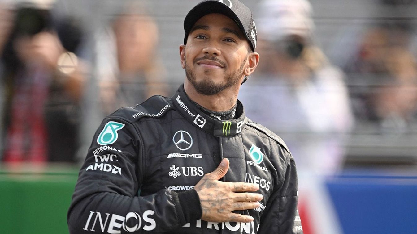 AUTO-PRIX-MEX-F1-RACE Mercedes' British driver Lewis Hamilton reacts after obtaining the third place in the Formula One Mexico Grand Prix qualifying session at the Hermanos Rodriguez racetrack in Mexico City on October 29, 2022. (Photo by ALFREDO ESTRELLA / AFP)