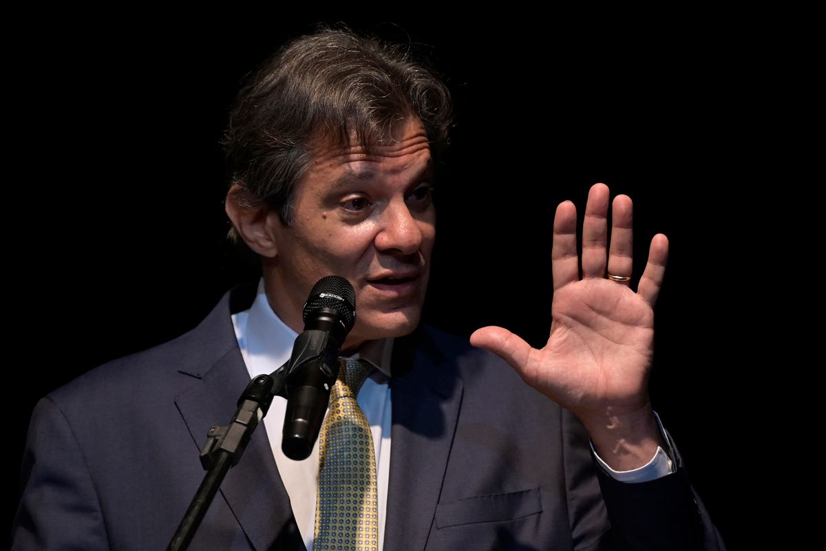 Brazilian new Finance Minister Fernando Haddad delivers a speech during his swearing-in ceremony at the Centro Cultural Banco do Brasil in Brasilia, on January 2, 2023.