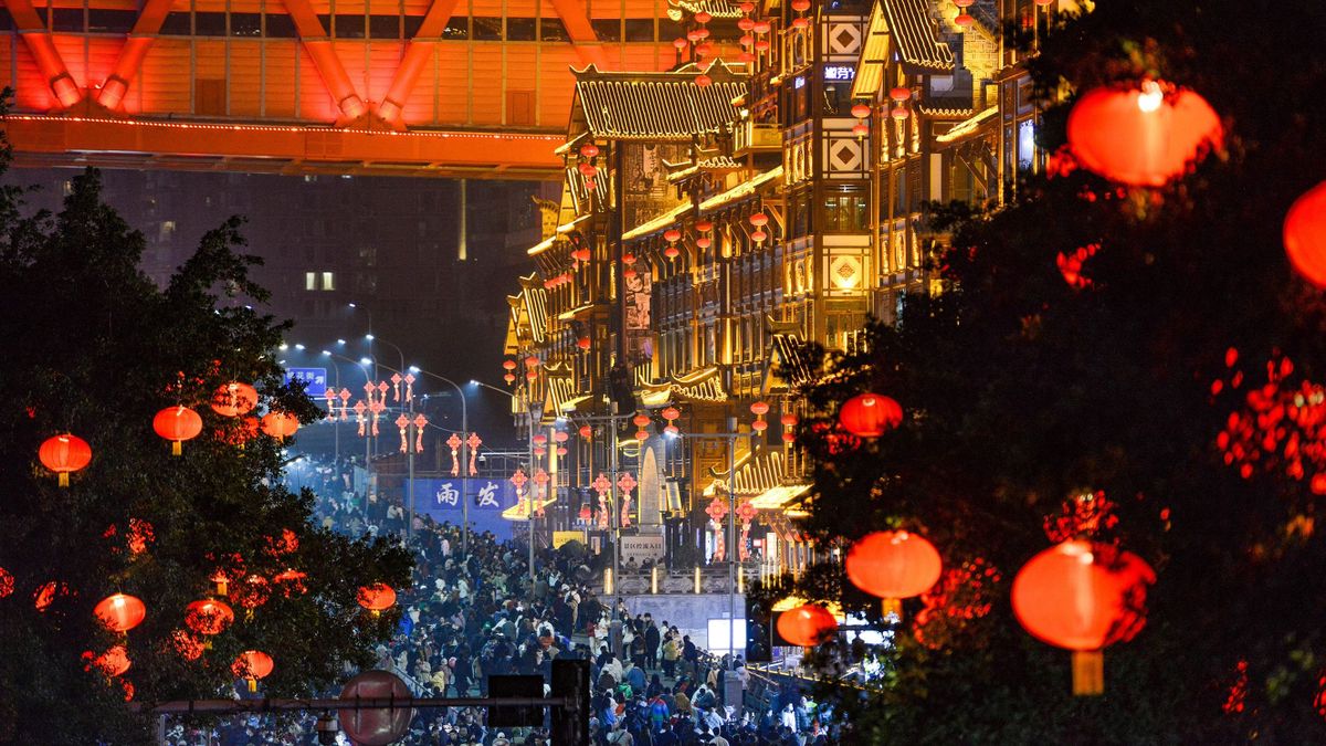 Fellendült a turizmus, de még mindig spórolnak a kínaiak 