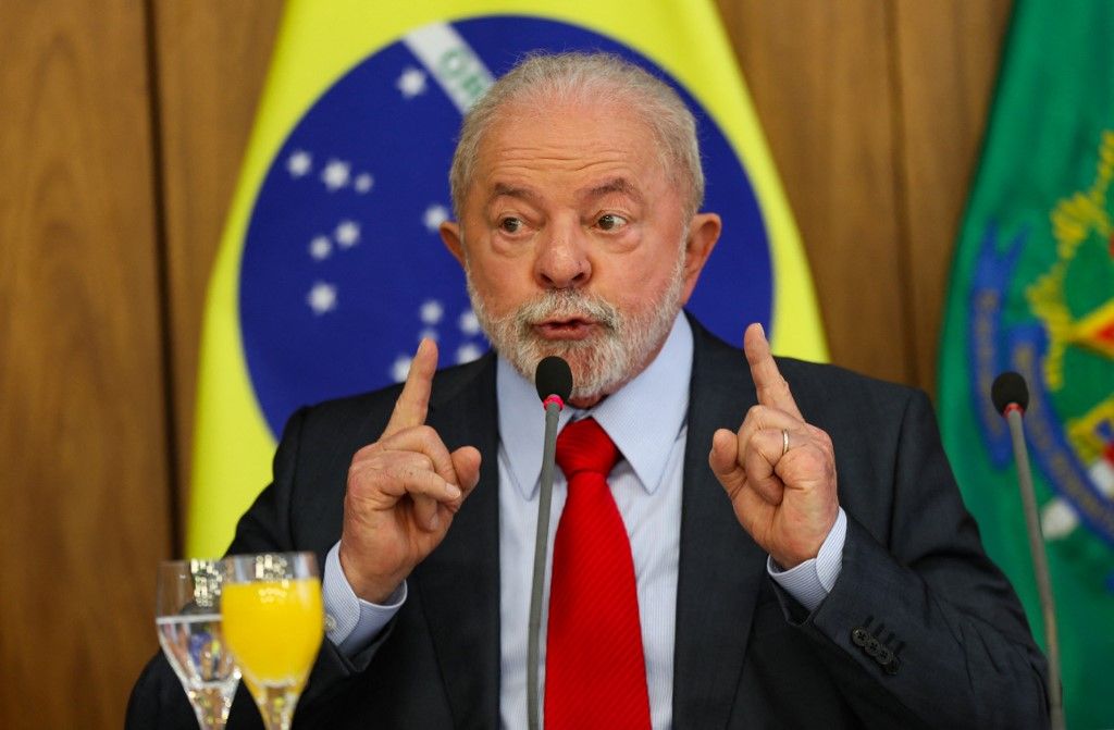 Lula da Silva attends a breakfast with accredited journalists