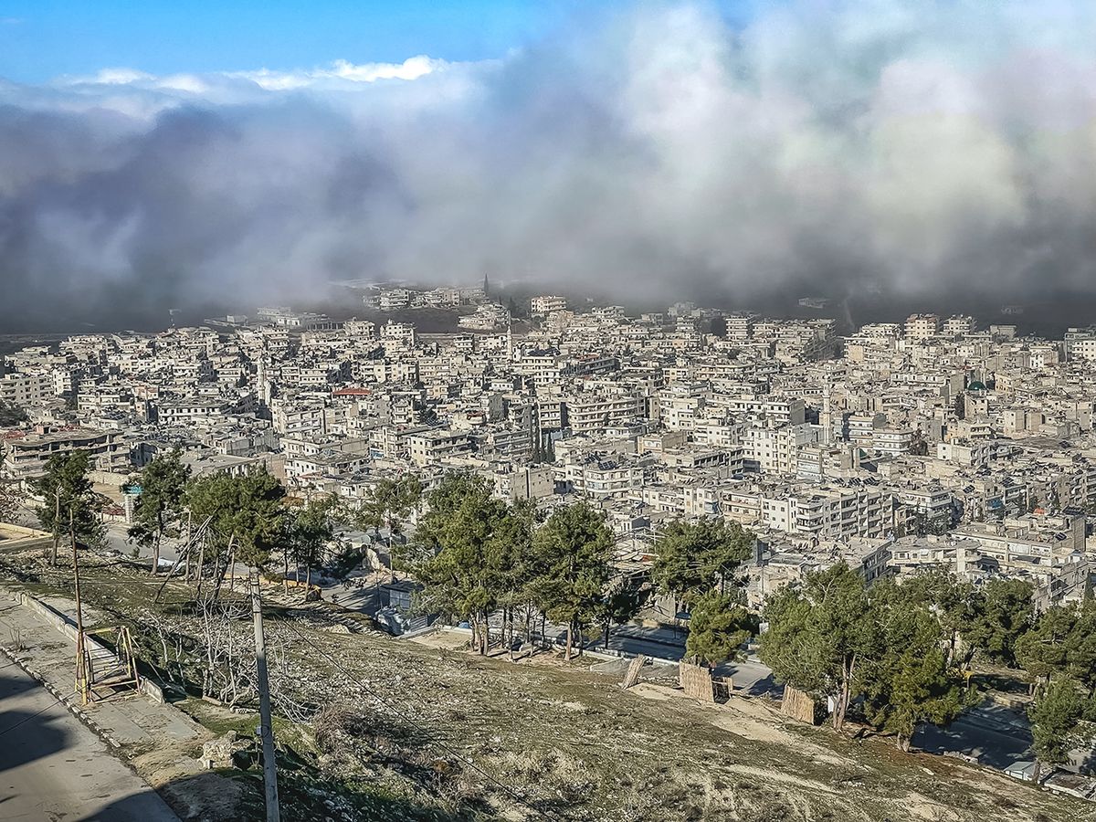 Foggy weather in Idlib IDLIB, SYRIA - JANUARY 08: A view of fog blanketing over the city in Idlib, Syria on January 08, 2023. The settlements on the Arba'een mountain are destroyed by the followers of the Bashar al-Assad regime. Muhammed Said / Anadolu Agency (Photo by Muhammed Said / ANADOLU AGENCY / Anadolu Agency via AFP)