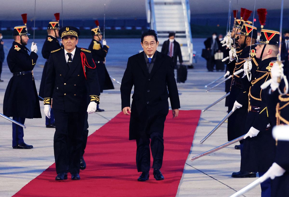 Japanese Prime Minister Fumio Kishida arrives at Paris Orly Airport for his official trip oversea in Paris, France on January 9, 2023. PM Kishida will visit France, Italy, Great Britain, Canada and United States as his official tour abroad