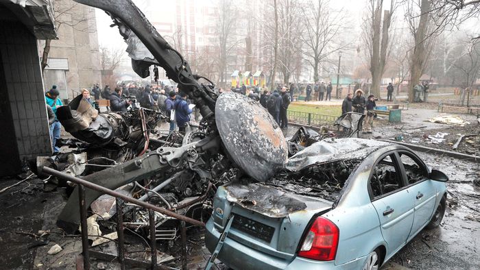 At least 18 people killed after helicopter crashes in Brovary, near Kyiv epa10412943 The scene of a helicopter crash in Brovary, near Kyiv, Ukraine, 18 January 2023. At least 18 people died, including three children, after a helicopter crashed near a kindergarten and a residential building in the city of Brovary, Oleksiy Kuleba, the head of Kyiv Regional Military Administration wrote on telegram. 'Among them are Minister of Internal Affairs of Ukraine Denys Monastyrskyi, his first deputy Yevhen Yenin, State Secretary of the Ministry of Internal Affairs Yuri Lubkovych, their assistants and the helicopter crew.', stated President of Ukraine Volodymyr Zelensky.  EPA/SERGEY DOLZHENKO epa10412943 The scene of a helicopter crash in Brovary, near Kyiv, Ukraine, 18 January 2023. At least 18 people died, including three children, after a helicopter crashed near a kindergarten and a residential building in the city of Brovary, Oleksiy Kuleba, the head of Kyiv Regional Military Administration wrote on telegram. 'Among them are Minister of Internal Affairs of Ukraine Denys Monastyrskyi, his first deputy Yevhen Yenin, State Secretary of the Ministry of Internal Affairs Yuri Lubkovych, their assistants and the helicopter crew.', stated President of Ukraine Volodymyr Zelensky.  EPA/SERGEY DOLZHENKO