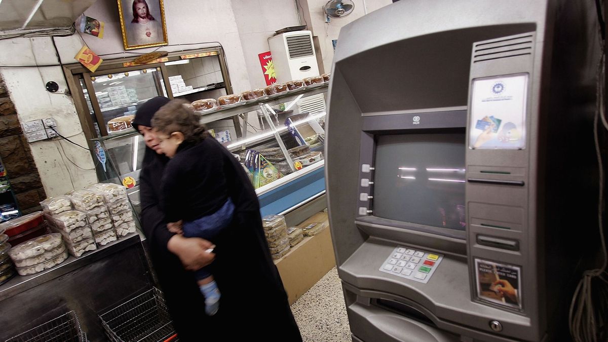 ATM Machines Arrive In Baghdad