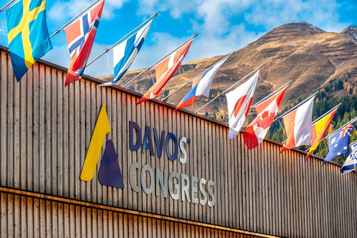Davos,,Switzerland,-,October,31,,2021:,Building,Of,The,Davos
Davos Világgazdasági Fórum WEF