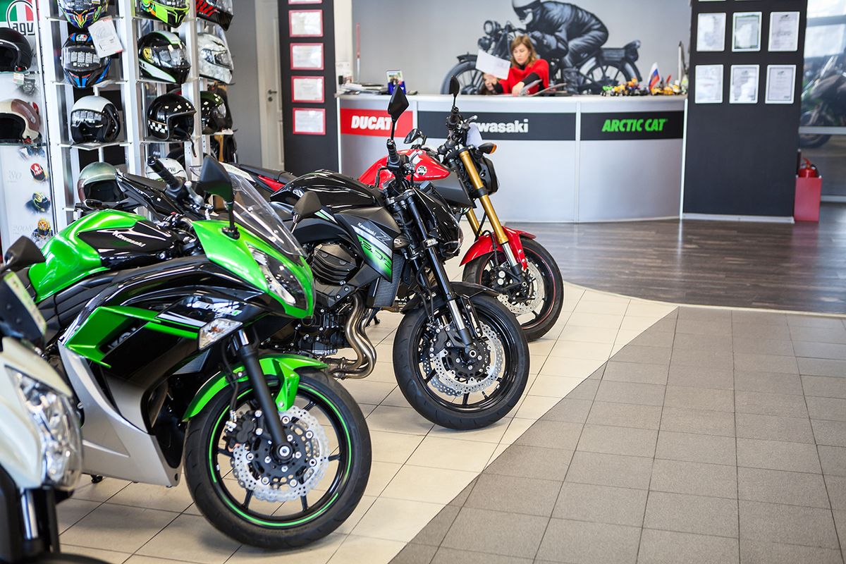 Motorcycles,Stand,In, Salon, Motor