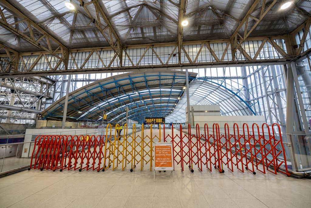 A general view of Waterloo Station during railway strike action in the City of London, UK, on Tuesday, Jan. 3, 2023. -Rail workers in Britain will go on strike for a majority of this week, causing disruption to transportation. (Photo by Manuel Romano/NurPhoto) (Photo by Manuel Romano / NurPhoto / NurPhoto via AFP)