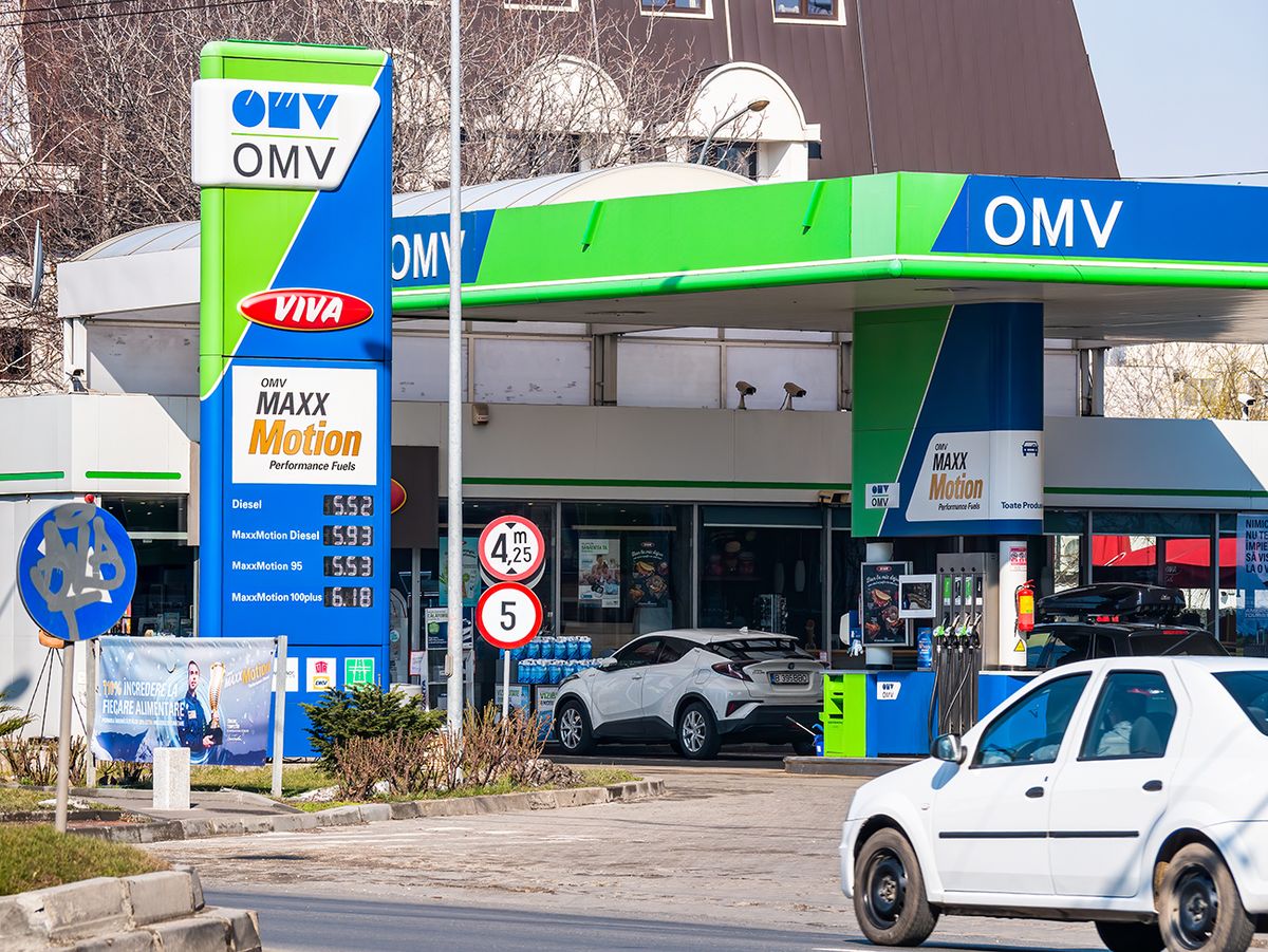 Bucharest,,Romania,-,03.18.2021:,Omv,Gas,Station,In,Bucharest.,Omv Bucharest, Romania - 03.18.2021: OMV gas station in Bucharest. OMV is a oil and gas company headquartered in Vienna, Austria