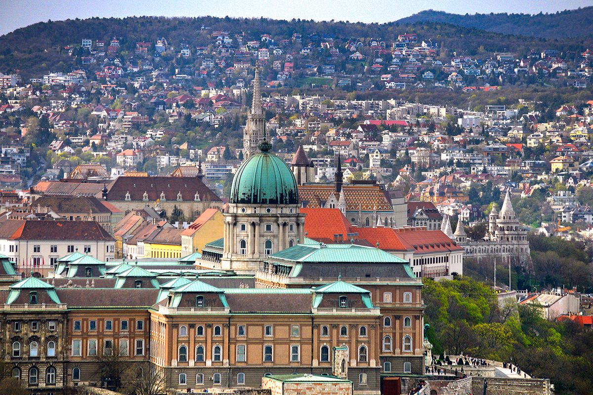 Budapest, 2018. április 11.A Budai várpalota látképe, mögötte a Mátyás-templom, jobbra a Halász bástya, háttérben a Rózsadomb és a budai hegyek.MTVA/Bizományosi: Róka László ***************************Kedves Felhasználó!Ez a fotó nem a Duna Médiaszolgáltató Zrt./MTI által készített és kiadott fényképfelvétel, így harmadik személy által támasztott bárminemű – különösen szerzői jogi, szomszédos jogi és személyiségi jogi – igényért a fotó készítője közvetlenül maga áll helyt, az MTVA felelőssége e körben kizárt. Budapest, 2018. április 11.
A Budai várpalota látképe, mögötte a Mátyás-templom, jobbra a Halász bástya, háttérben a Rózsadomb és a budai hegyek.
MTVA/Bizományosi: Róka László 
***************************
Kedves Felhasználó!
Ez a fotó nem a Duna Médiaszolgáltató Zrt./MTI által készített és kiadott fényképfelvétel, így harmadik személy által támasztott bárminemű – különösen szerzői jogi, szomszédos jogi és személyiségi jogi – igényért a fotó készítője közvetlenül maga áll helyt, az MTVA felelőssége e körben kizárt.