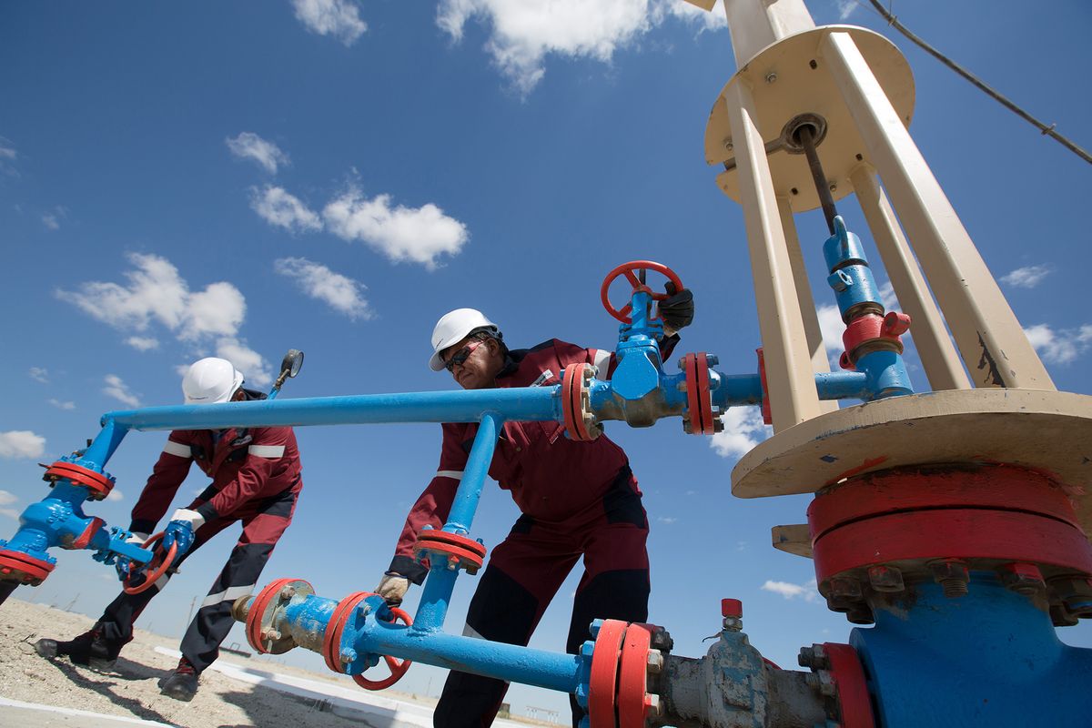 Oil Pumping Operations At Kazakh Oilfield Operated By EmbaMunaiGas