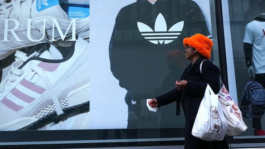 Leminősítették az Adidast, miután a cég felmondta a partnerségét Kanye Westtel