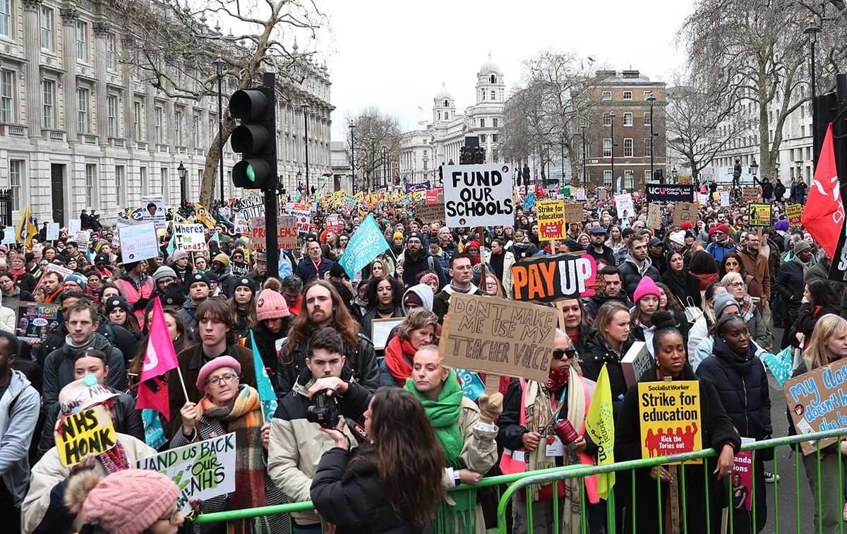 March towards Westminster during a day of strikes across the UK LONDON, UK - 01 FEBRUARY: Members of the National Union for Education and education workers gather towards Westminster during a day of strikes across the UK, on ​​February 1, 2023 in London, UK.  Stringer Agency/Anadolu (Photo by STRINGER/ANADOLU AGENCY/Anadolu Agency via AFP)