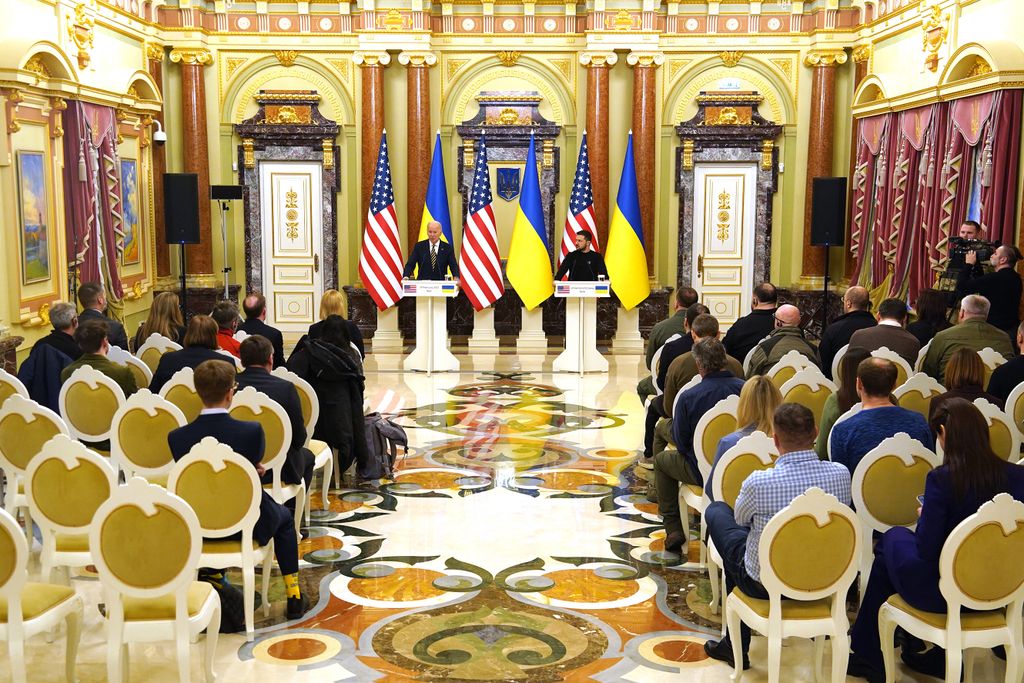 US President Joe Biden (L) and Ukrainian President Volodymyr Zelensky (R) attend a press conference in Kyiv on February 20, 2023. - US President Joe Biden promised increased arms deliveries for Ukraine during a surprise visit to Kyiv on February 20, 2023, in which he also vowed Washington's "unflagging commitment" in defending Ukraine's territorial integrity. 