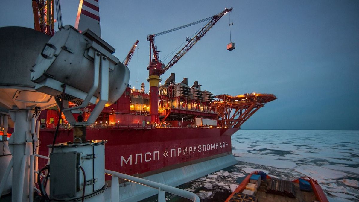 The Prirazlomnaya offshore ice-resistant oil-producing platform
AT SEA, RUSSIA - MAY 8 :  The Prirazlomnaya offshore ice-resistant oil-producing platform is seen at Pechora Sea, Russia on May 8, 2016. Prirazlomnaya is the world's first operational Arctic rig that process oil drilling, production and storage, end product processing and loading. Sergey Anisimov  / Anadolu Agency (Photo by Sergey Anisimov / ANADOLU AGENCY / Anadolu Agency via AFP)