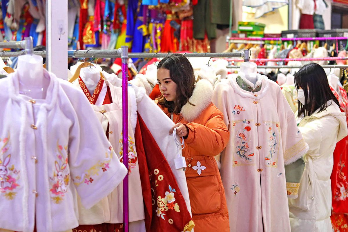 Hanfu rental business booms
Hanfu rental business booms in Xi'an City, northwest China's Shaanxi Province, 7 February, 2023. (Photo by stringer / ImagineChina / Imaginechina via AFP)