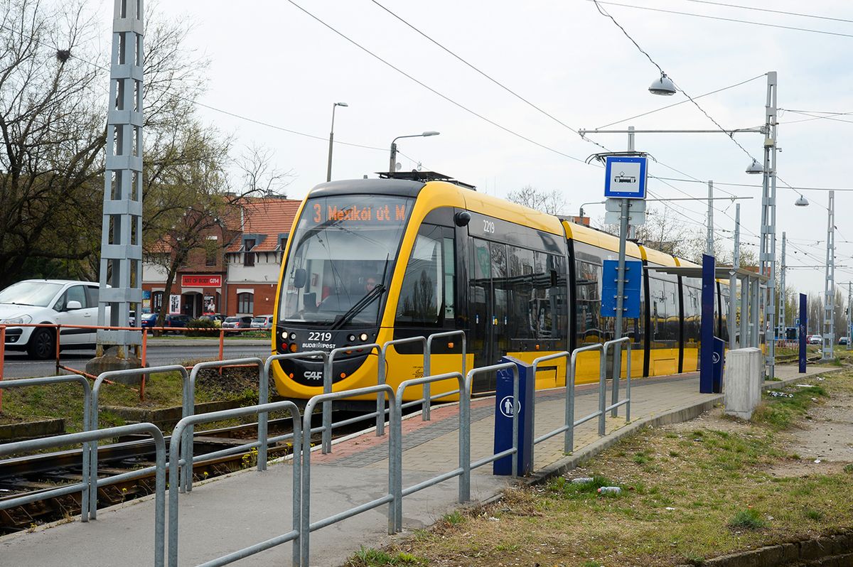 20220407 BudapestFővárosi tömegközlekedés (illusztráció)fotó: Nagy Zoltán (NZ)Metropol 20220407 Budapest villamos BKK
Fővárosi tömegközlekedés (illusztráció)
fotó: Nagy Zoltán (NZ)
Metropol