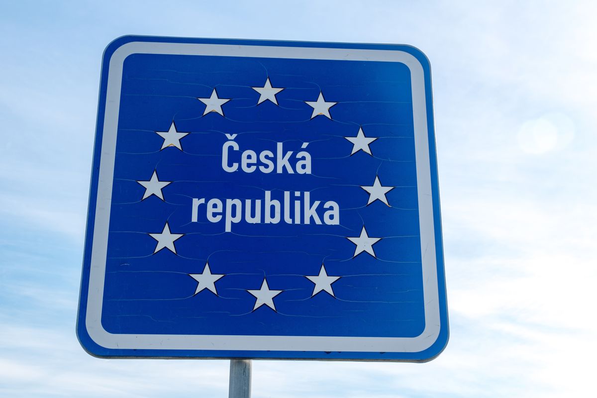 Czech,Republic,Border,Sign,On,Czech-slovak,Border.
cseh határ