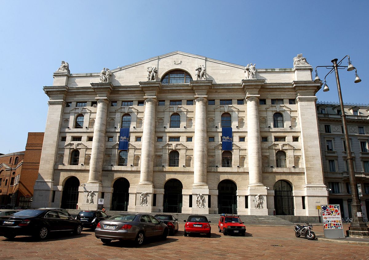 Around Milan
MILAN, ITALY - JULY 31:  A general view of Palazzo Mezzanotte, head office of the Borsa Italiana on July 31, 2008 in Milan, Italy.  (Photo by Vittorio Zunino Celotto/Getty Images)