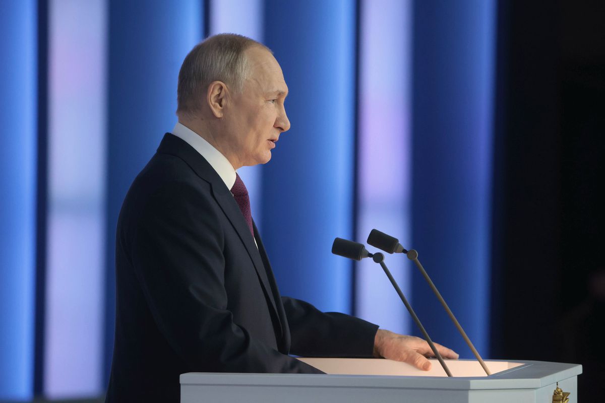 Moszkva, 2023. február 21.Vlagyimir Putyin orosz elnök beszél az orosz parlament két háza előtt tartott évértékelőjén a moszkvai Gosztiny Dvorban 2023. február 21-én.
